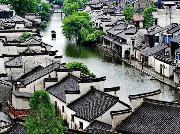 阳光人寿云南分公司向干河村捐赠总保额4160万元的住院补充医疗保险